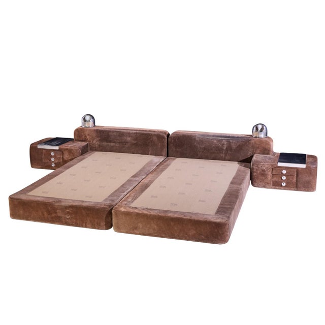 Mid-Century Modern Guido Faleschini for I4 Mariani Tucroma Mid Century Suede Leather King Platform Bed With Nightstands For Sale - Image 3 of 8