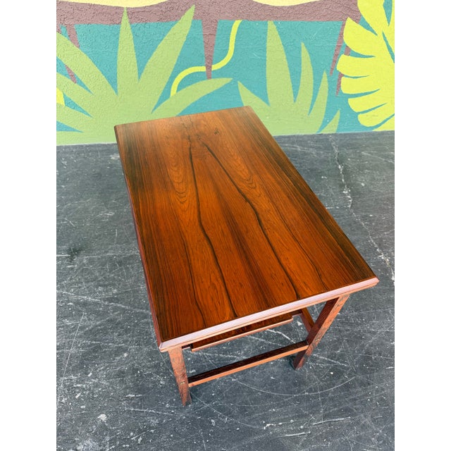 Brown 1960s Danish Modern Rosewood Flip Top Expandable Bar Cart For Sale - Image 8 of 12