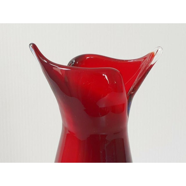 Good overall condition. Height 25 cm. Length 10 cm. Width 10 cm. Magnificent vase.