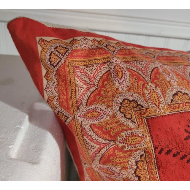 19Thc Cotton paisley pillow with cotton linen backing in pristine condition.The inserts are down & feather fill.