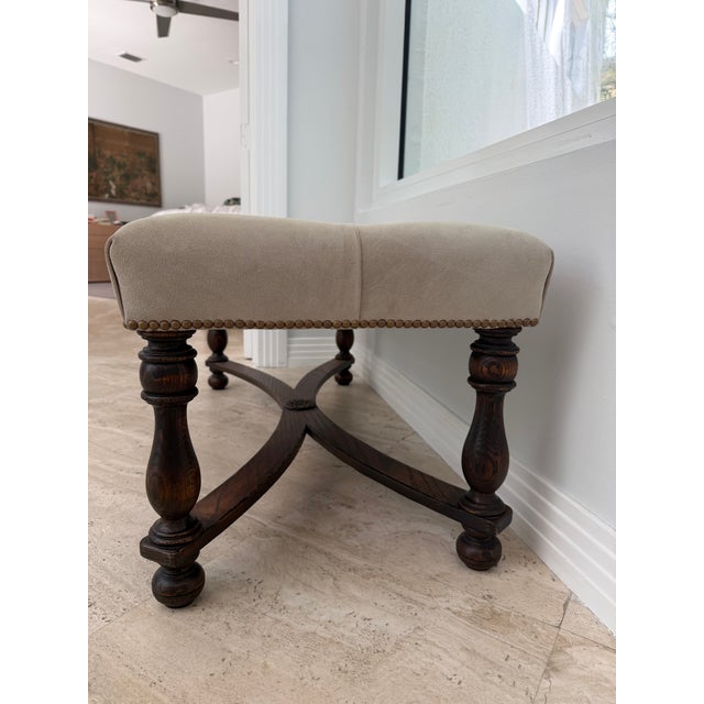 English Late 20th Century English Oak Bench With Tufted Beige Suede Seat and Brass Nailhead Trim For Sale - Image 3 of 8
