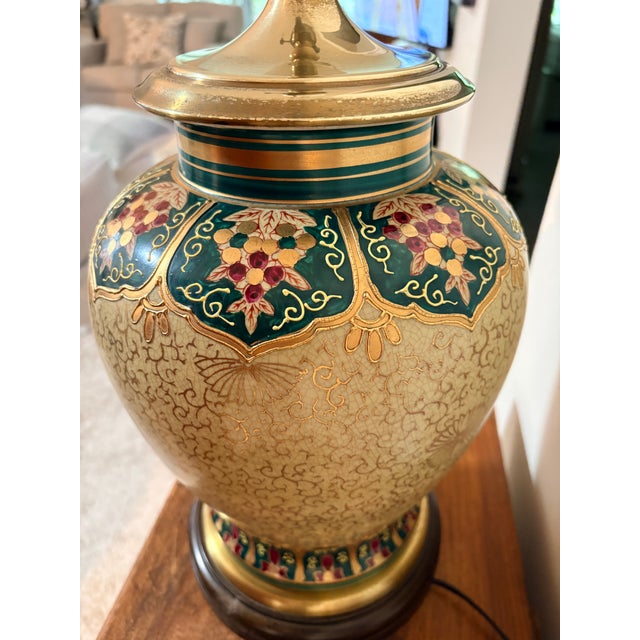 Wildwood Vintage Wildwood Chinoiserie Hand-Painted Porcelain Brass Table Lamp For Sale - Image 4 of 18