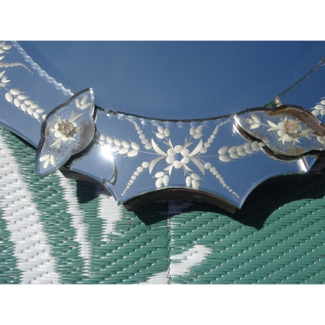 Oval Venetian Mirror with Pediment, 1950s For Sale - Image 6 of 17