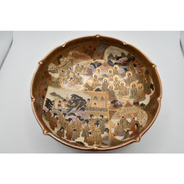 Late 19th Century Japanese Satsuma Bowl From the Meiji Period For Sale - Image 4 of 18