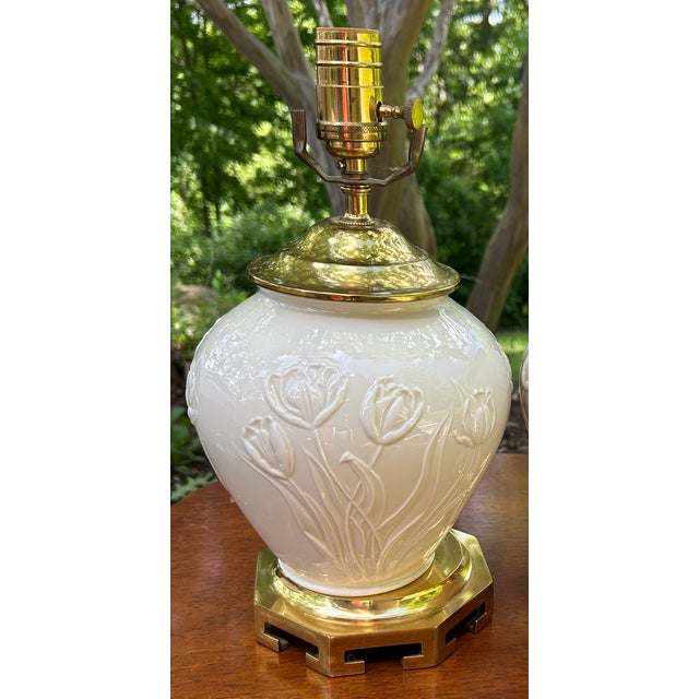 Lenox Late 20th Century Lenox Masterpiece Collection Tulips Lamps Pair With Shades For Sale - Image 4 of 4