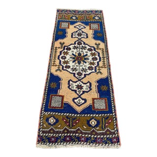 Turkish Yastik Rug 1'6" x 3'8" For Sale