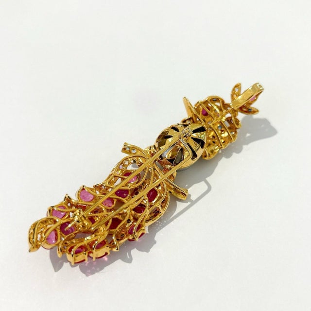 The Bochic "Orient" Pearl, Rubies & Sapphires Pendant Set In 18K Gold & Silver For Sale - Image 18 of 18