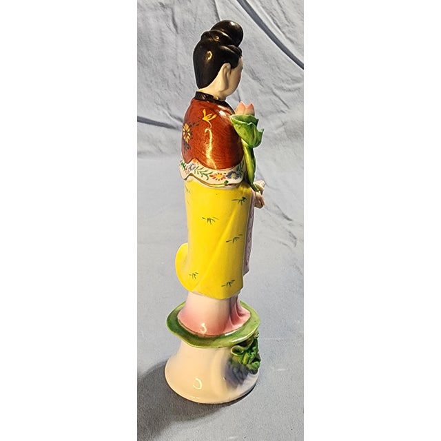 Vintage Chinese Statue Beautifully Detailed Figurine Hand-Painted Porcelain For Sale In West Palm - Image 6 of 8