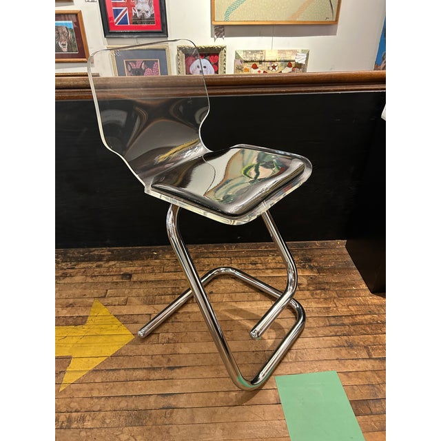 Black Lucite and Black Patent Leather Designer Luigi Bardini Bar Stools -a Pair For Sale - Image 8 of 15