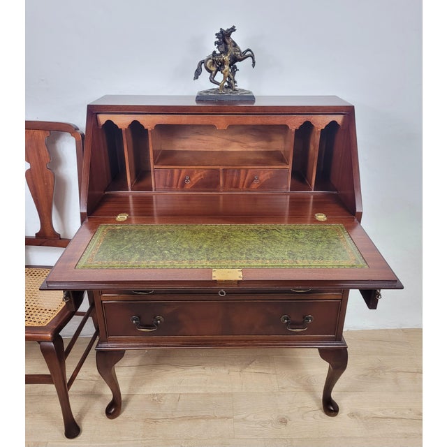 This is a gorgeous Vintage Writing Bureau desk that is sure to impress in a period styled living or office home setting....