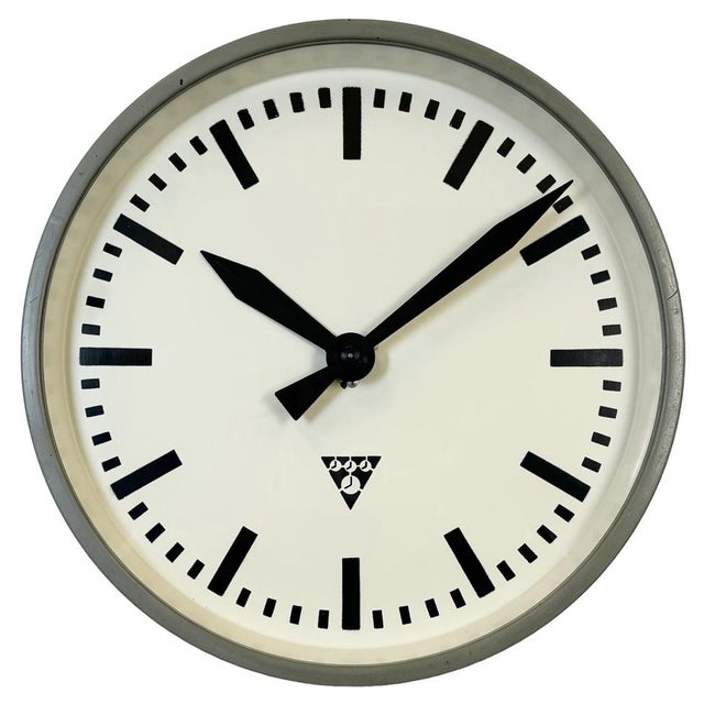 Grey Industrial Factory Wall Clock from Pragotron, 1960s For Sale - Image 17 of 17