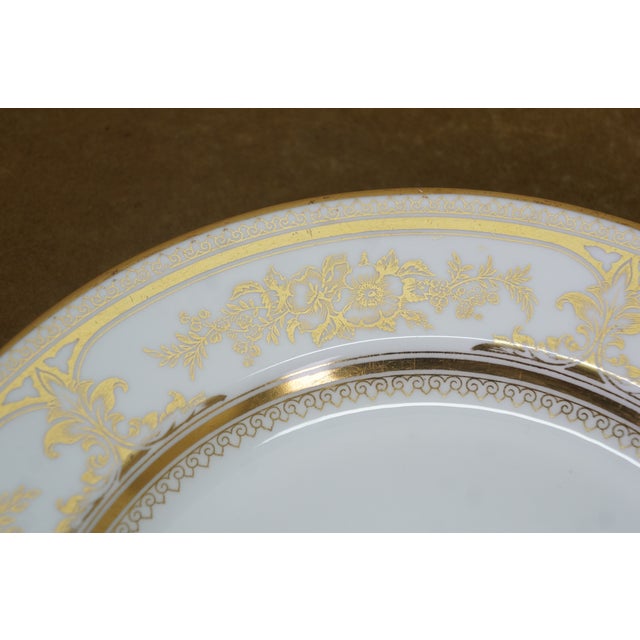 Mid 20th Century Vintage Wedgwood X2830 Gilt Gold Floral Acanthus Leaf Dinner Plates 11" - Set of 12 For Sale - Image 5 of 11