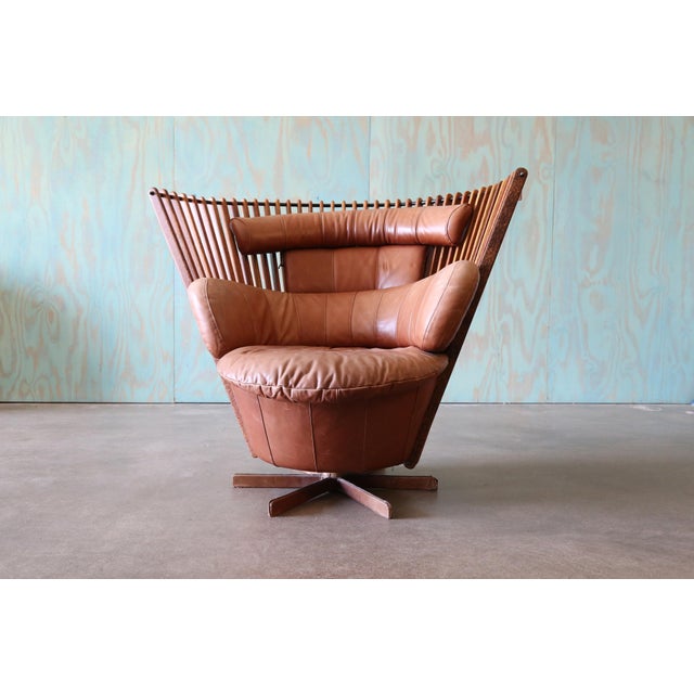 Pacific Green Tavarua Swivel Lounge Chair Palm Wood and Leather C. 2000s For Sale - Image 6 of 13