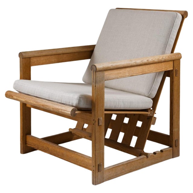 Scandinavian Lounge Chair in Pine Model Trybo attributed to Edvin Helseth, 1960s For Sale