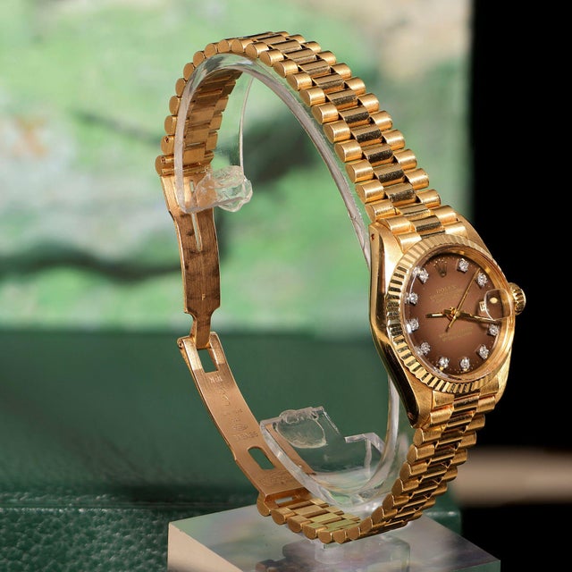 Vintage Rolex 6917 Datejust Presidential 26mm Brown Diamond Dial Gold Watch For Sale - Image 16 of 17
