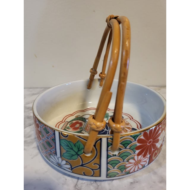 Vintage Japanese Imari Porcelain Serving Bowl For Sale In San Francisco - Image 6 of 10