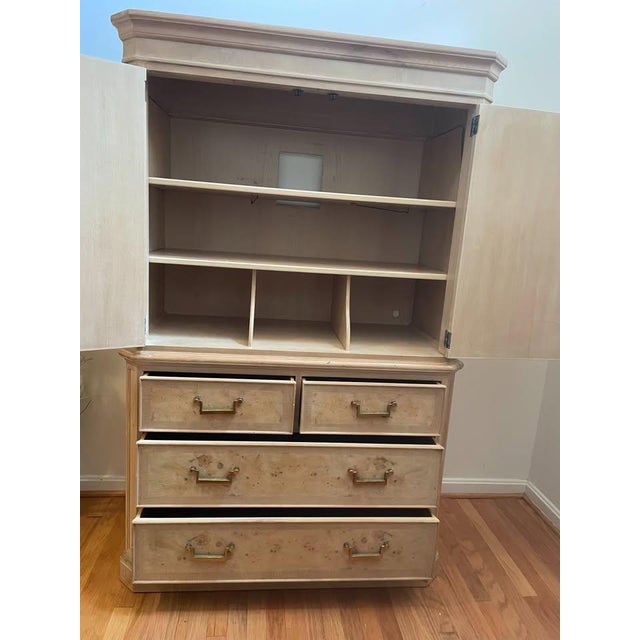 1980s Drexel Heritage Corinthian Olive Ash Burl 2-Piece Bedroom Set For Sale - Image 10 of 12