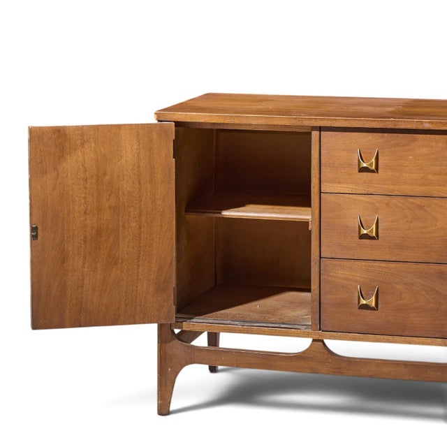 Broyhill Brasilia Mid Century Walnut and Brass Credenza For Sale In Chicago - Image 6 of 10