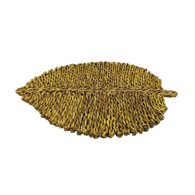 Transitional Leaf Yellow Seagrass Placemat - Set of 4 For Sale - Image 3 of 4