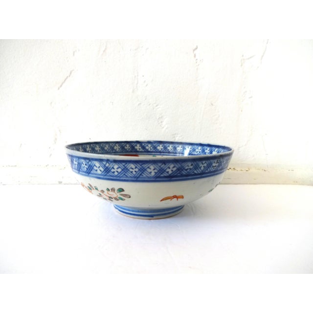 Chinese 18th Century Antique Kangxi Chinese Export Porcelain Dutch Market Punch Bowl For Sale - Image 3 of 12