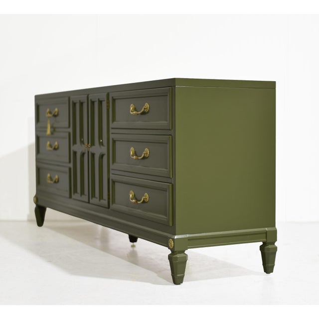 Wood Mid Century Traditional Dresser Sideboard by Union National Jamestown Ny in Green - Newly Painted For Sale - Image 7 of 14