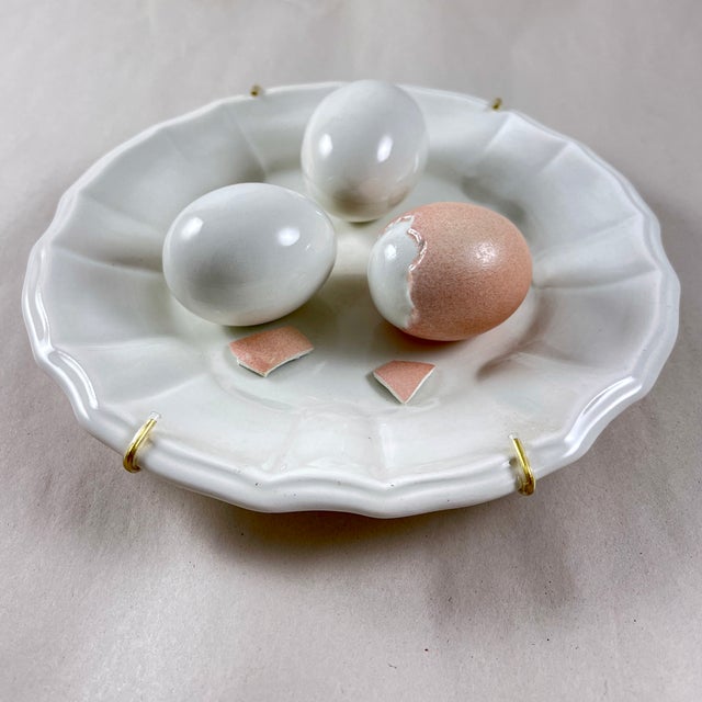 Figurative Este Ceramiche Trompe L’Oeil Egg Plate For Sale - Image 3 of 10