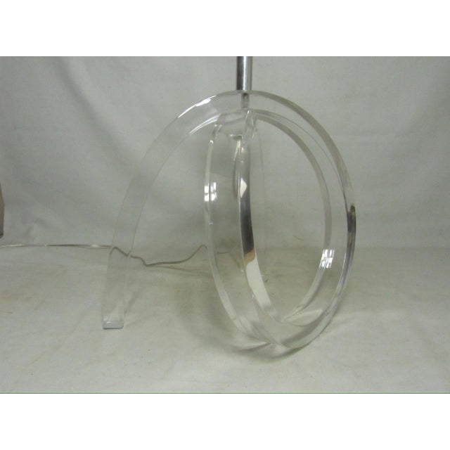 Plastic Mid-Century Lucite Pretzel Lamp by Dorothy Thorpe For Sale - Image 7 of 16