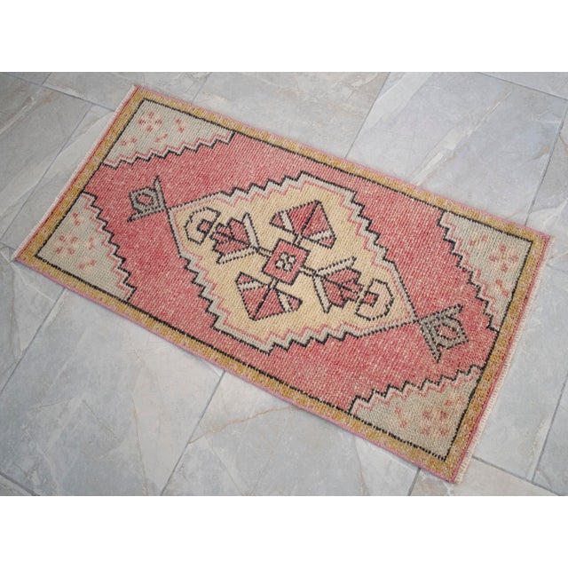 1970s Vintage Hand Knotted Small Rug Enrtway Mat, Kitchen Bathroom Decor 2x3 Ft Approx For Sale - Image 10 of 14
