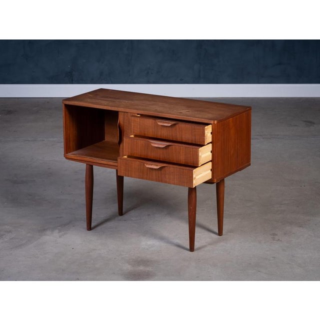 1960s Danish Teak Chest of Drawers attributed to Aksel Kjersgaard, 1960s For Sale - Image 5 of 11