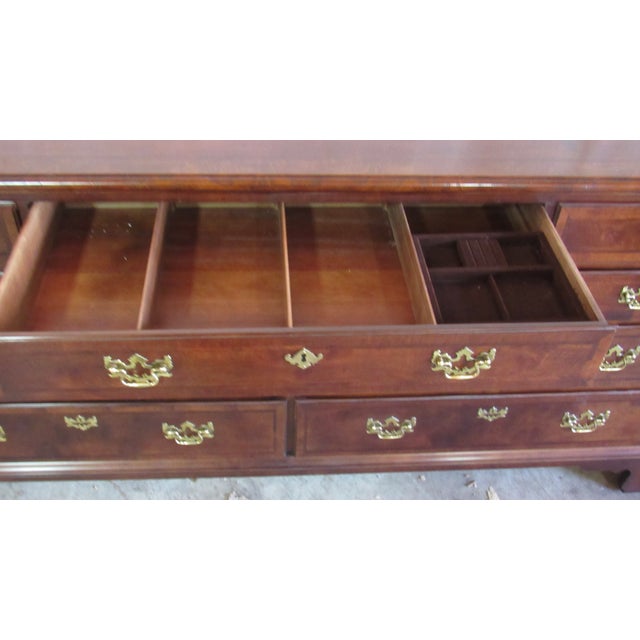 Wood 1980s Henredon Aston Court Mahogany Dresser Mahogany Banded For Sale - Image 7 of 10
