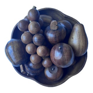 1960s Mid-Century Modern Hand-Carved Monkey Pod Scalloped Bowl With 12 Pieces of Fruit For Sale