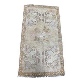 Turkish Yastik Rug 1'5" x 2'8" For Sale