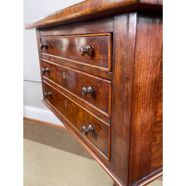 Traditional Regency Quilted Mahogany Worktable With Pedestal Base, Early 19th Century For Sale - Image 3 of 10