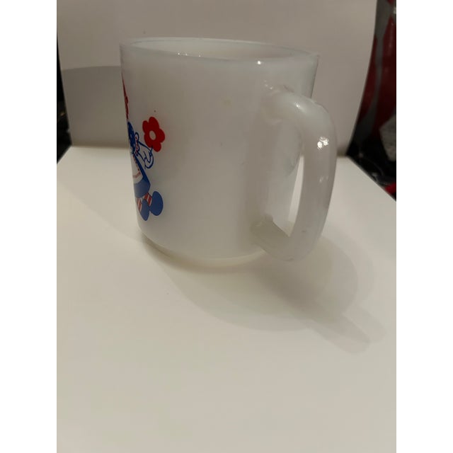 1970s Raggedy Ann and Andy Glass Coffee Mug For Sale - Image 4 of 4
