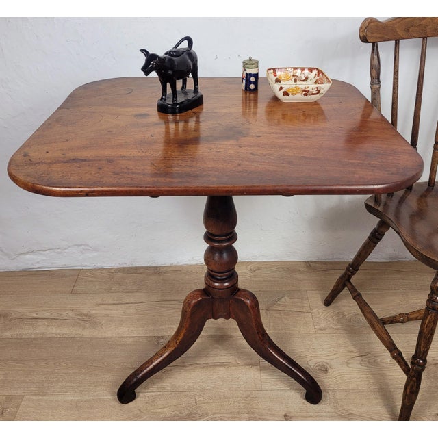 English Georgian Tilt Top Table in Mahogany, 1820 For Sale - Image 15 of 15