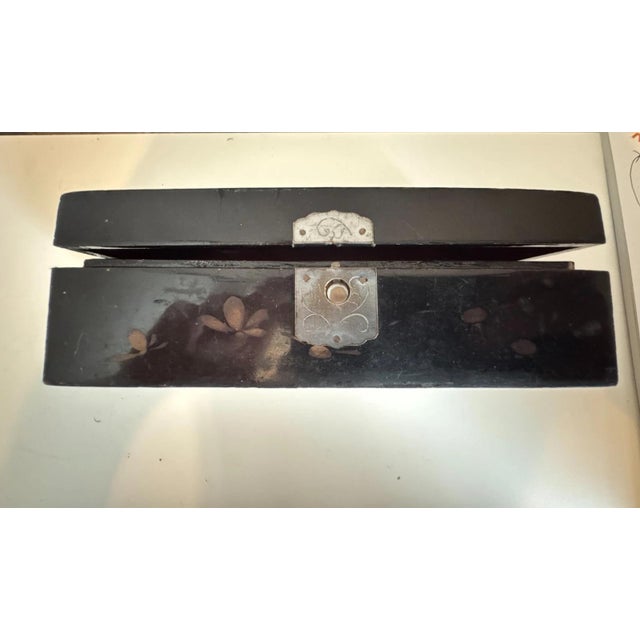 Antique Meiji Japanese Lacquer Box For Sale - Image 4 of 11