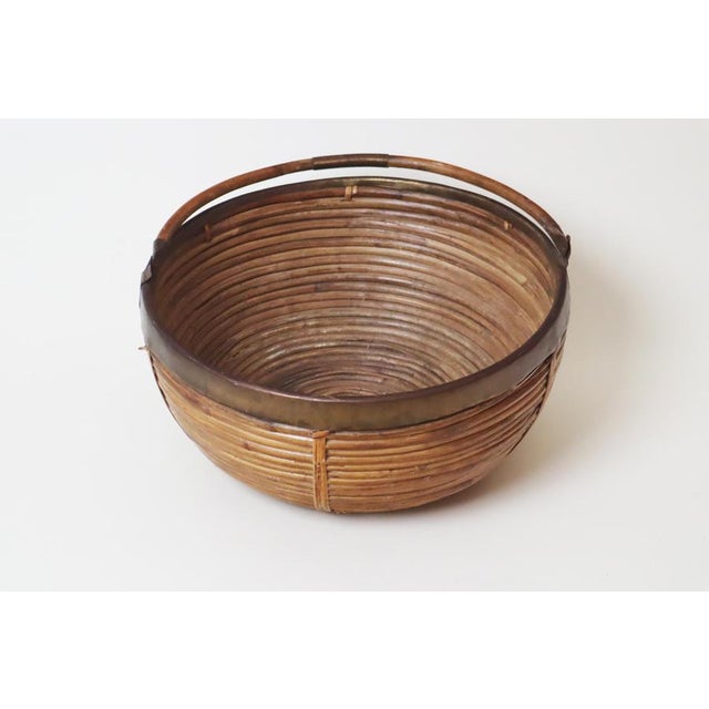 1960s Large Italian Basket in Brass and Rattan, 1960s For Sale - Image 5 of 13