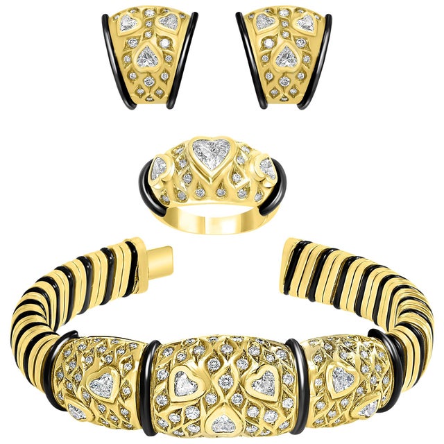 Leporttie Diamond Bangle Earring Two Piece Set in 18 Karat Yellow Gold For Sale - Image 15 of 18