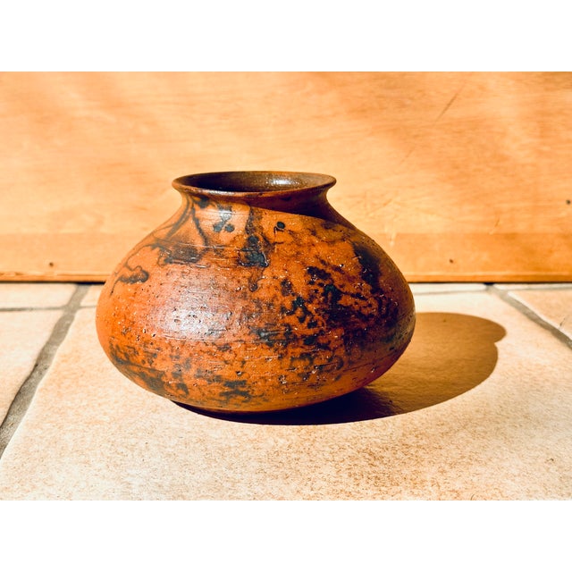 Black Studio Ceramic Vase by Ursula Kohne with Reduced Fire-Marked Surface, Worpswede, Germany, 1970s For Sale - Image 8 of 11