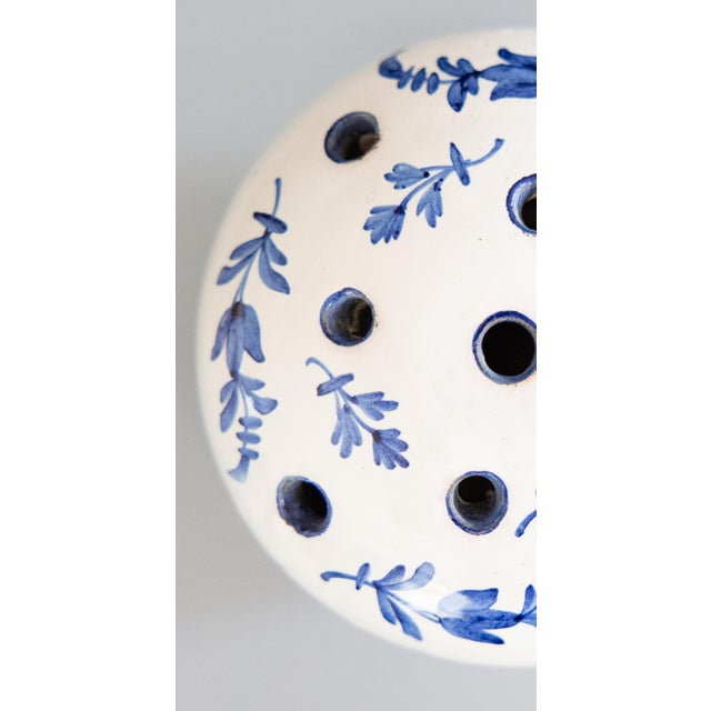 1900 - 1909 Antique French Faience Blue & White Floral Flower Frog Vase For Sale - Image 5 of 8