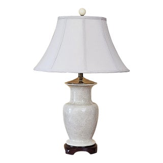 Vintage Ivory Speckled Ceramic Ginger Jar Style Table Lamp With Cream Shade & Wood Base For Sale