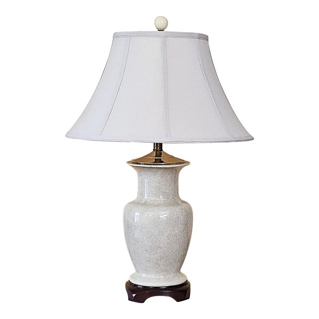 Vintage Ivory Speckled Ceramic Ginger Jar Style Table Lamp With Cream Shade & Wood Base For Sale