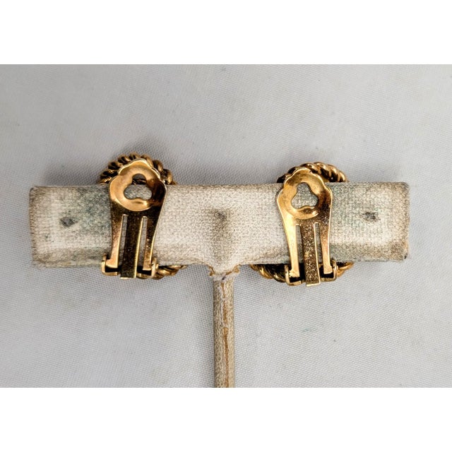 Gold Vintage 1969 Signed Henkle & Grosse Germany Goldtone Knot Clip Earrings- 2 Pieces For Sale - Image 8 of 10