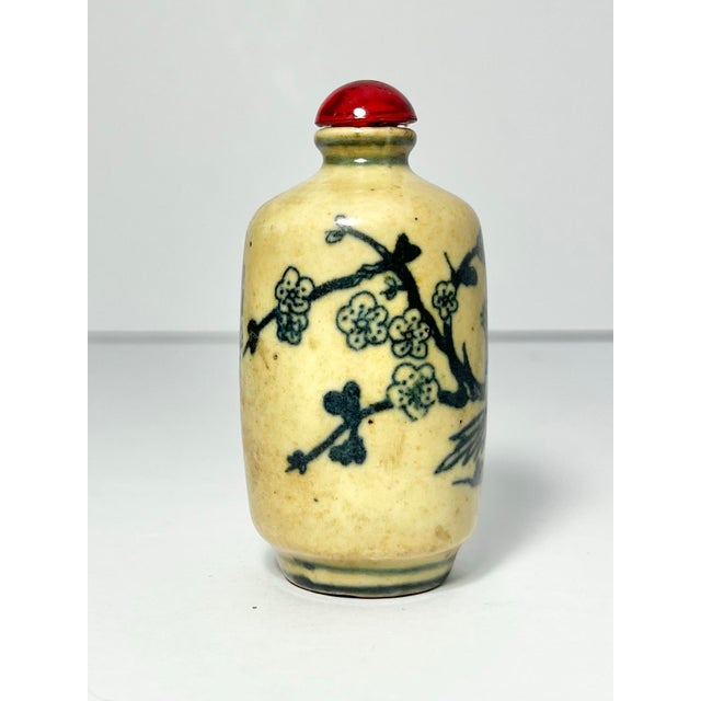 1900 - 1909 Antique Chinese Yellow Porcelain Bird & Flower Motif Snuff Bottle For Sale - Image 5 of 10