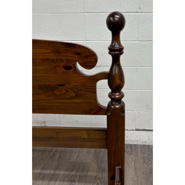 Early 20th Century Vintage Full Size Solid Pine Cannonball Poster Bed For Sale - Image 5 of 9