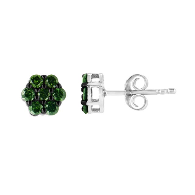 You will fall in love with these classic cluster stud earrings. A must have for any serious jewelry collection, these .925...