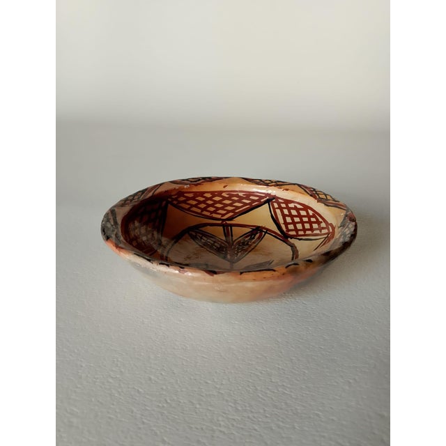 Beige Antique Berber Terracotta Bowl with Geometric Motifs, 1890s For Sale - Image 8 of 9