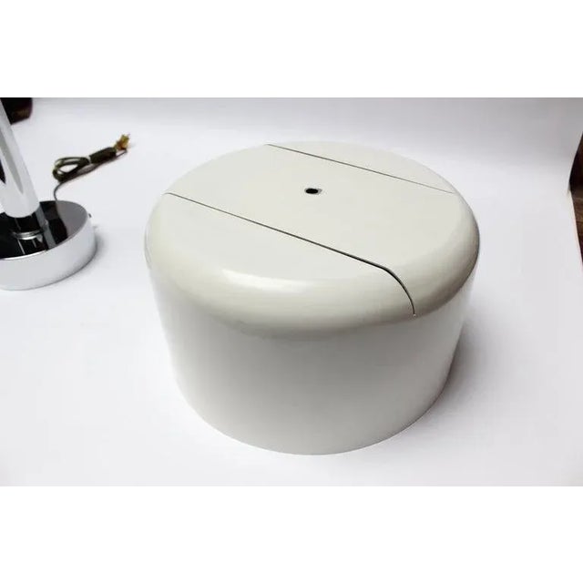 Mid-Century Chrome and Lacquered Aluminum Table Lamp For Sale - Image 9 of 13