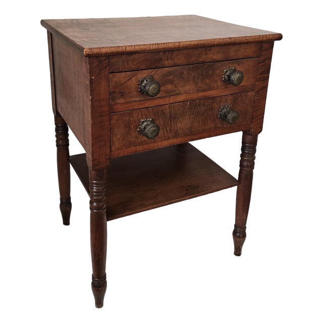 Early 19th Century American Federal Two-Drawer Stand in Tiger Maple For Sale