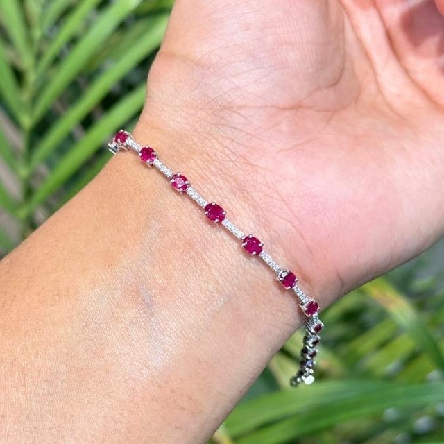 Mid-Century Modern VRJewels 2.9ct Red Ruby & Diamond Tennis Bracelet in 14k White Gold For Sale - Image 3 of 16